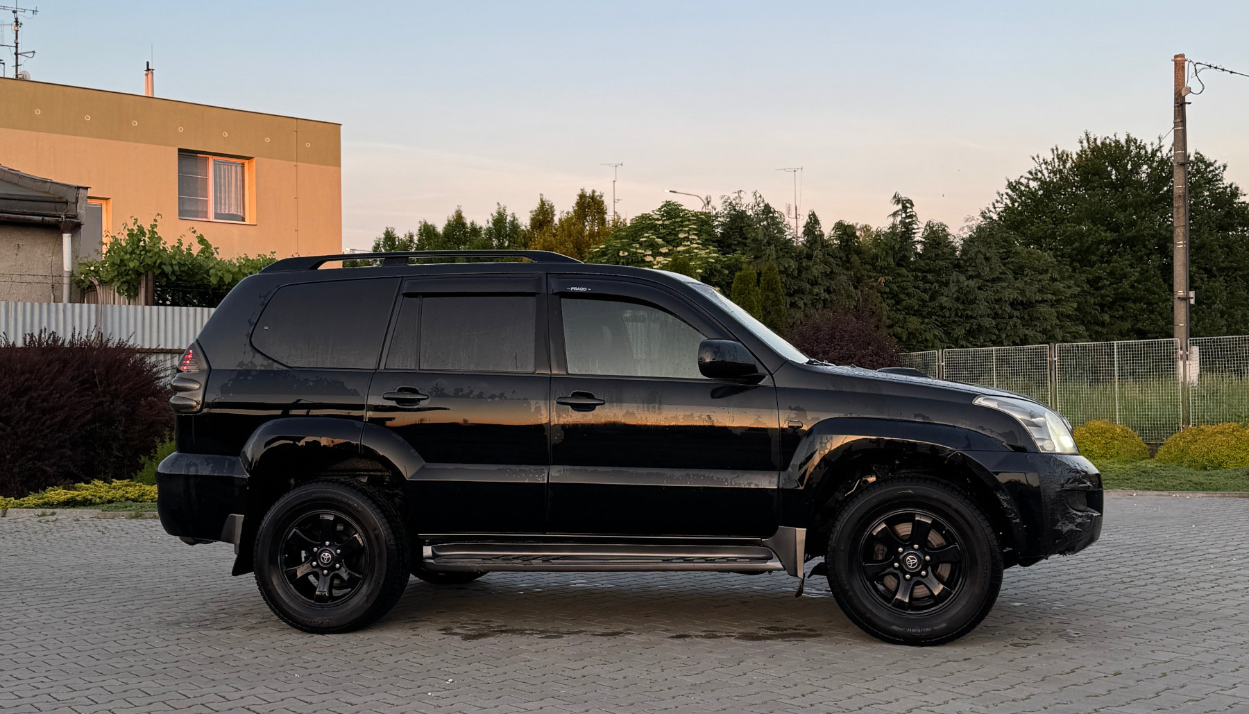 Toyota Prado before Full Cover Wheels