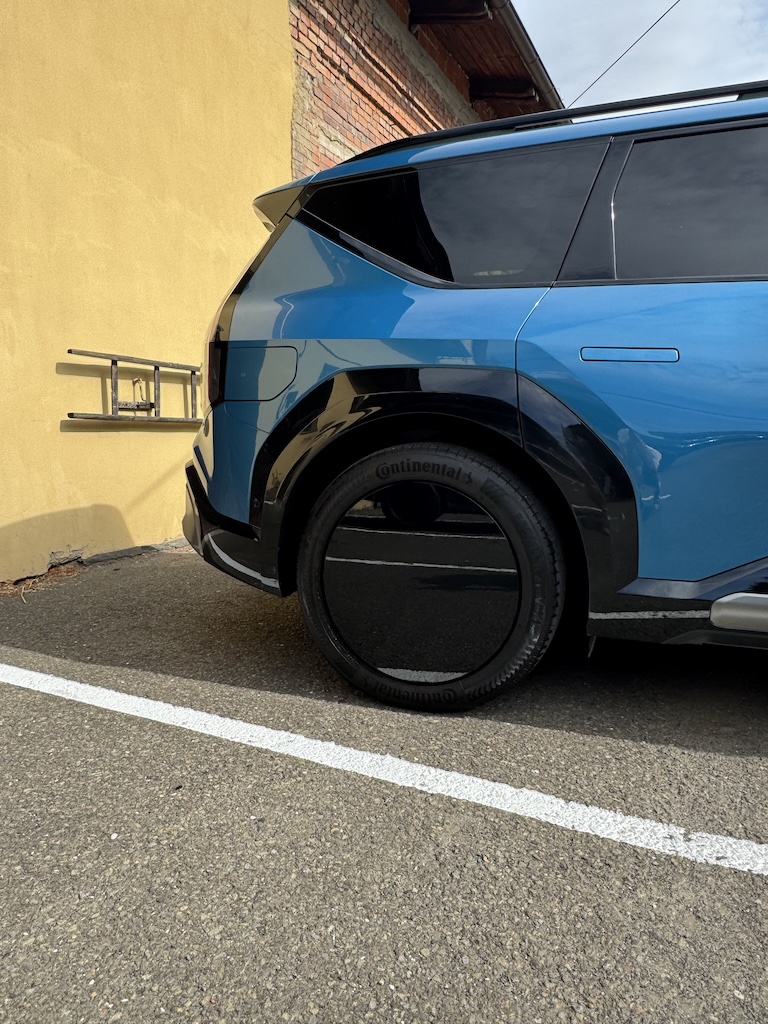 Full Cover Wheels aerodynamic wheel cover